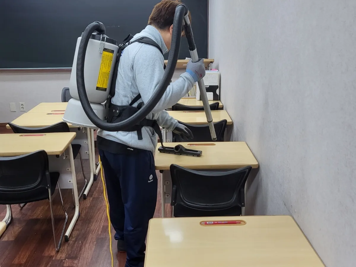 보령시 오천면 학원 좌석·책상 진공 바닥 위생청소 사례 - 행진크린